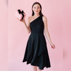 NWT Gal Meets Glam Yvonne Crepe One-Shoulder Dress Black